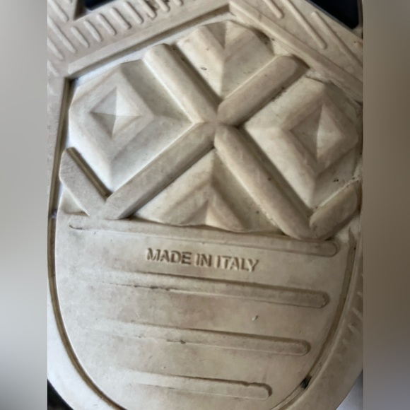 Technical Knit Calfskin Oblique Women’s ‘Walk’n’ Dior High Top Sneakers - Picture 7 of 11